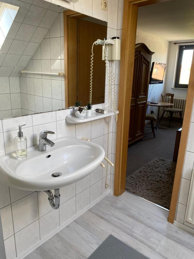 Bistro-Zur-Quelle Hotel Минден Екстериор снимка