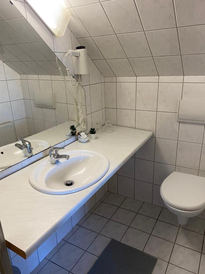 Bistro-Zur-Quelle Hotel Минден Екстериор снимка